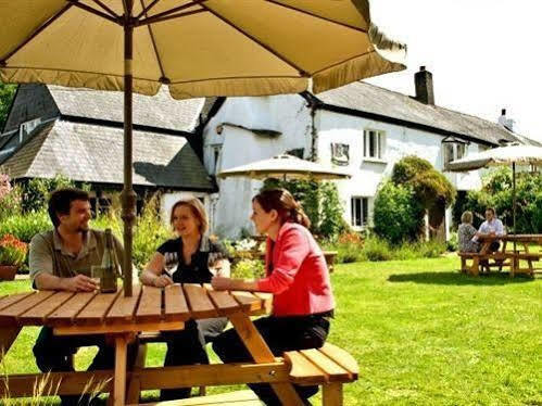 The Nobody Inn Christow Exterior photo