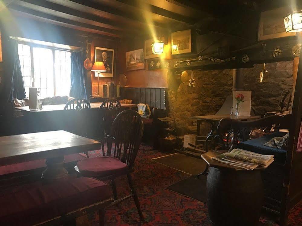 The Nobody Inn Christow Exterior photo
